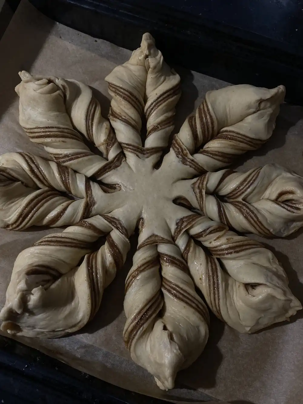 30 minutes snowflake cinnamon roll